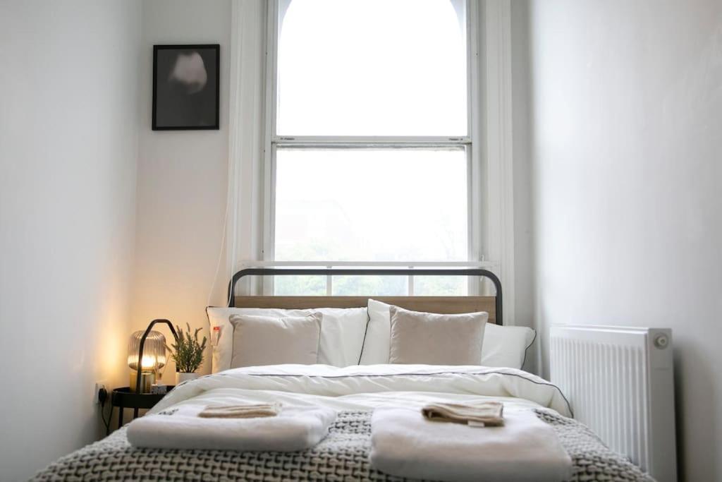 Fortunae'S Cosy Apartment- By Fang Sunderland  Eksteriør bilde