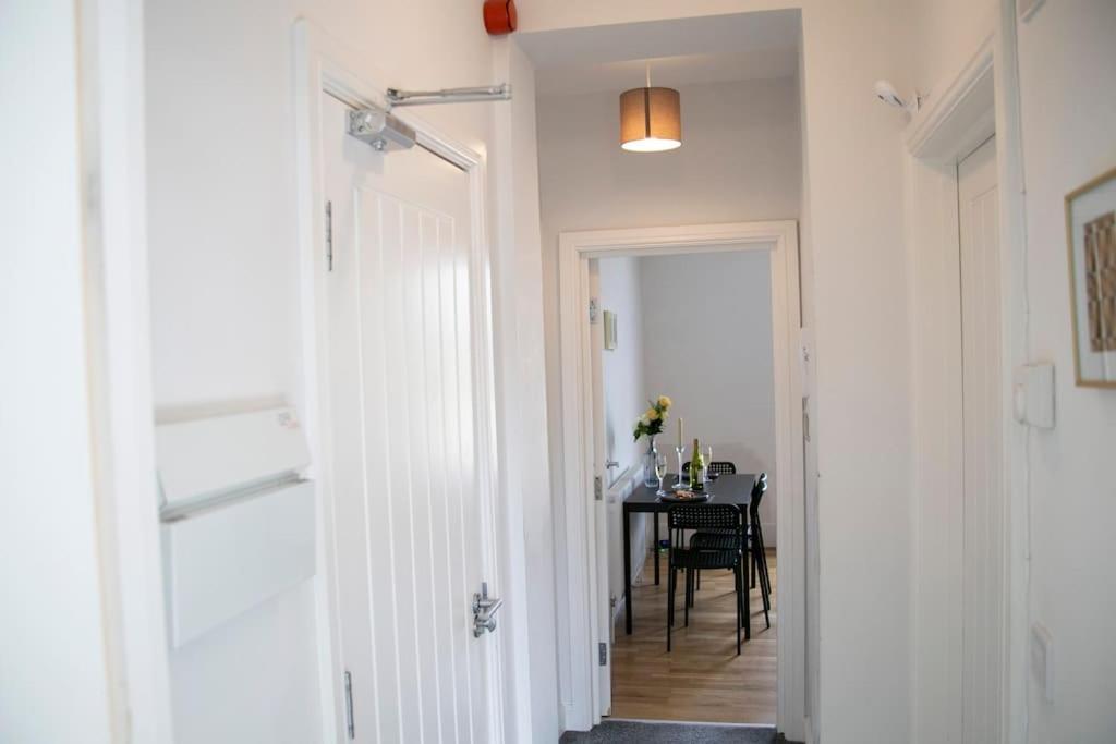 Fortunae'S Cosy Apartment- By Fang Sunderland  Eksteriør bilde