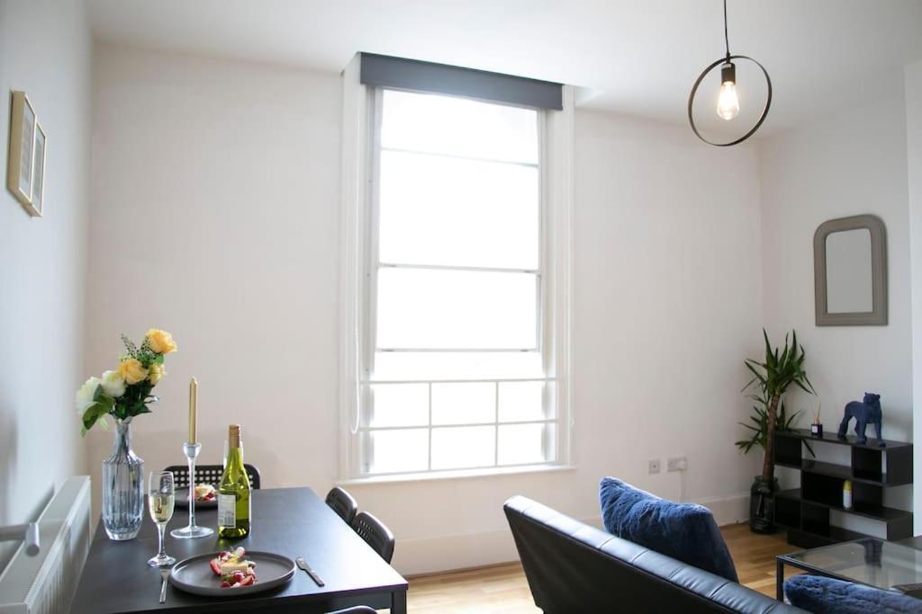 Fortunae'S Cosy Apartment- By Fang Sunderland  Eksteriør bilde